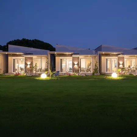 Villa Amadeus Golden Toroni