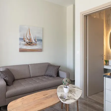 Amadeus Golden Villa Toroni