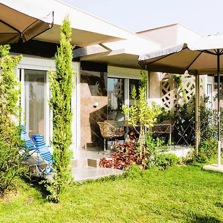 Villa Amadeus Golden Toroni