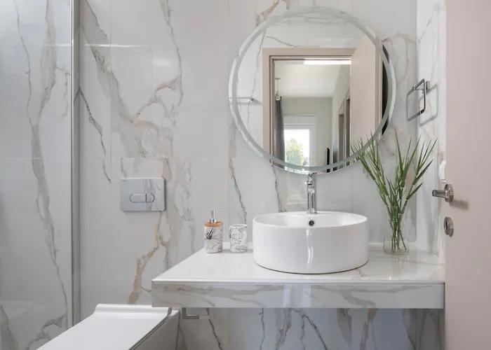 Amadeus Golden Villa *