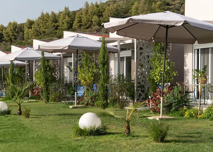 Amadeus Golden Villa *