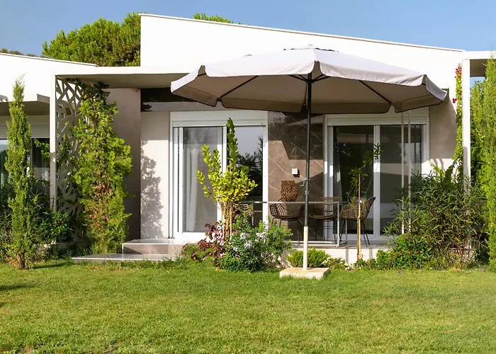 Amadeus Golden Villa Toroni