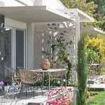 Amadeus Golden Villa *