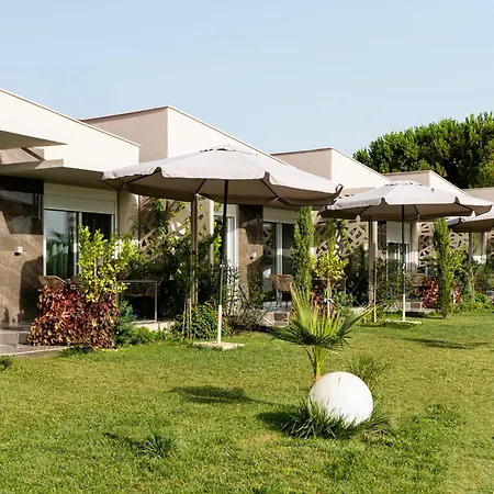Amadeus Golden Villa *